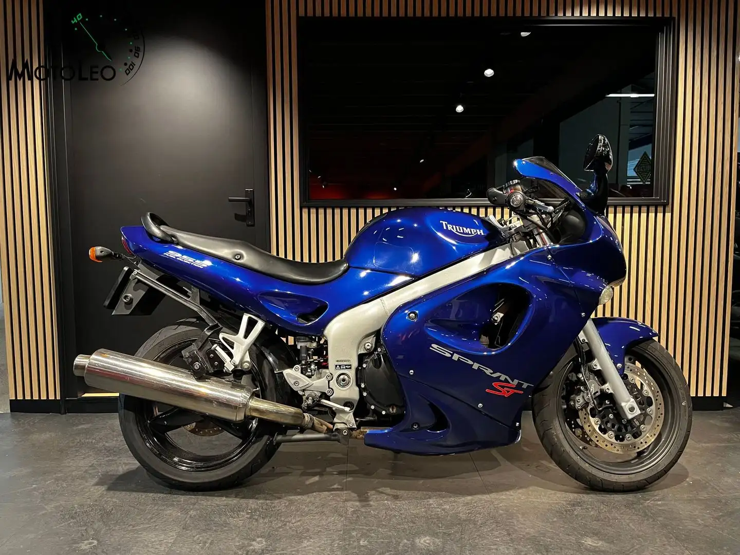 Triumph Sprint ST 955 Blauw - 1