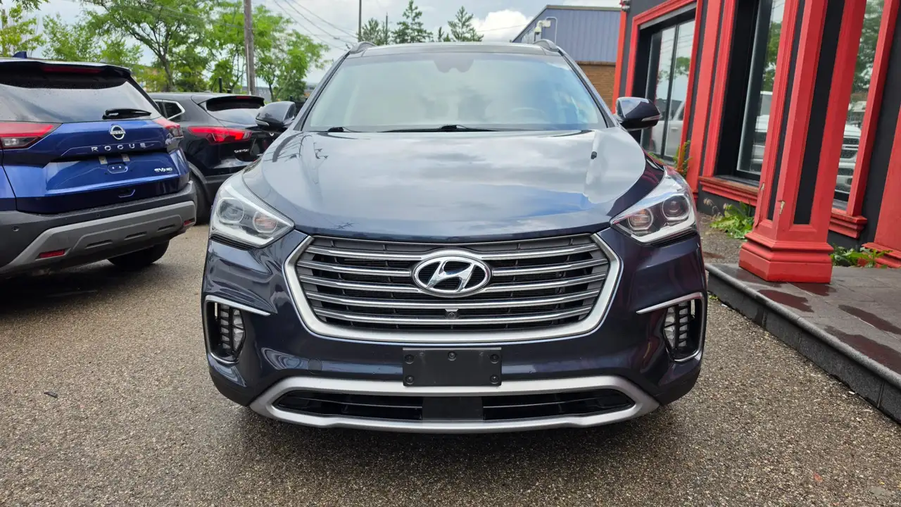 Hyundai SANTA FE photo Hyundai SANTA FE