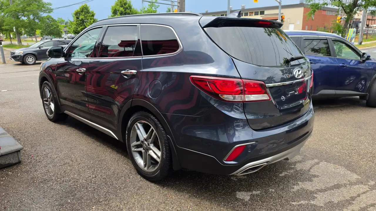 Hyundai SANTA FE photo Hyundai SANTA FE