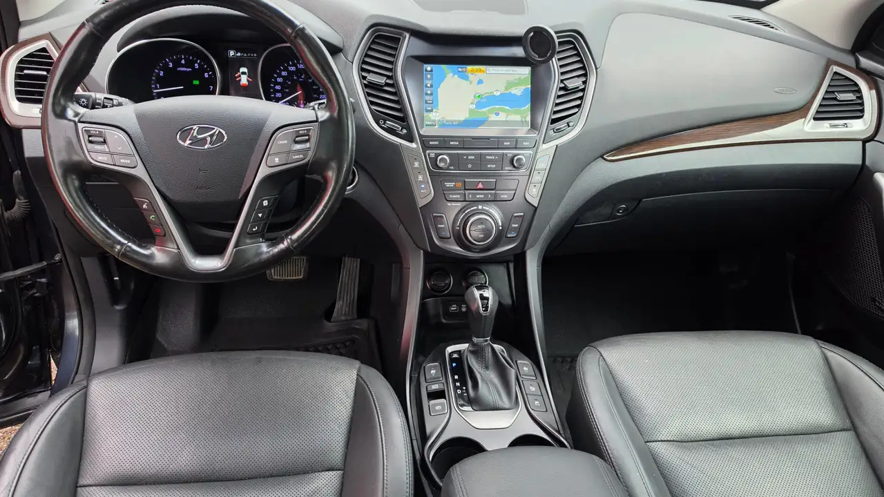 Hyundai SANTA FE photo Hyundai SANTA FE