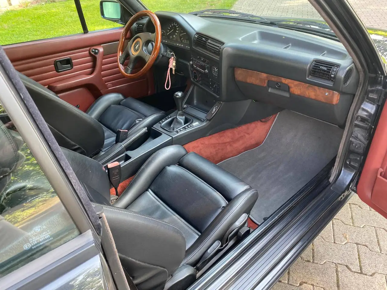 BMW 320i, foto 9