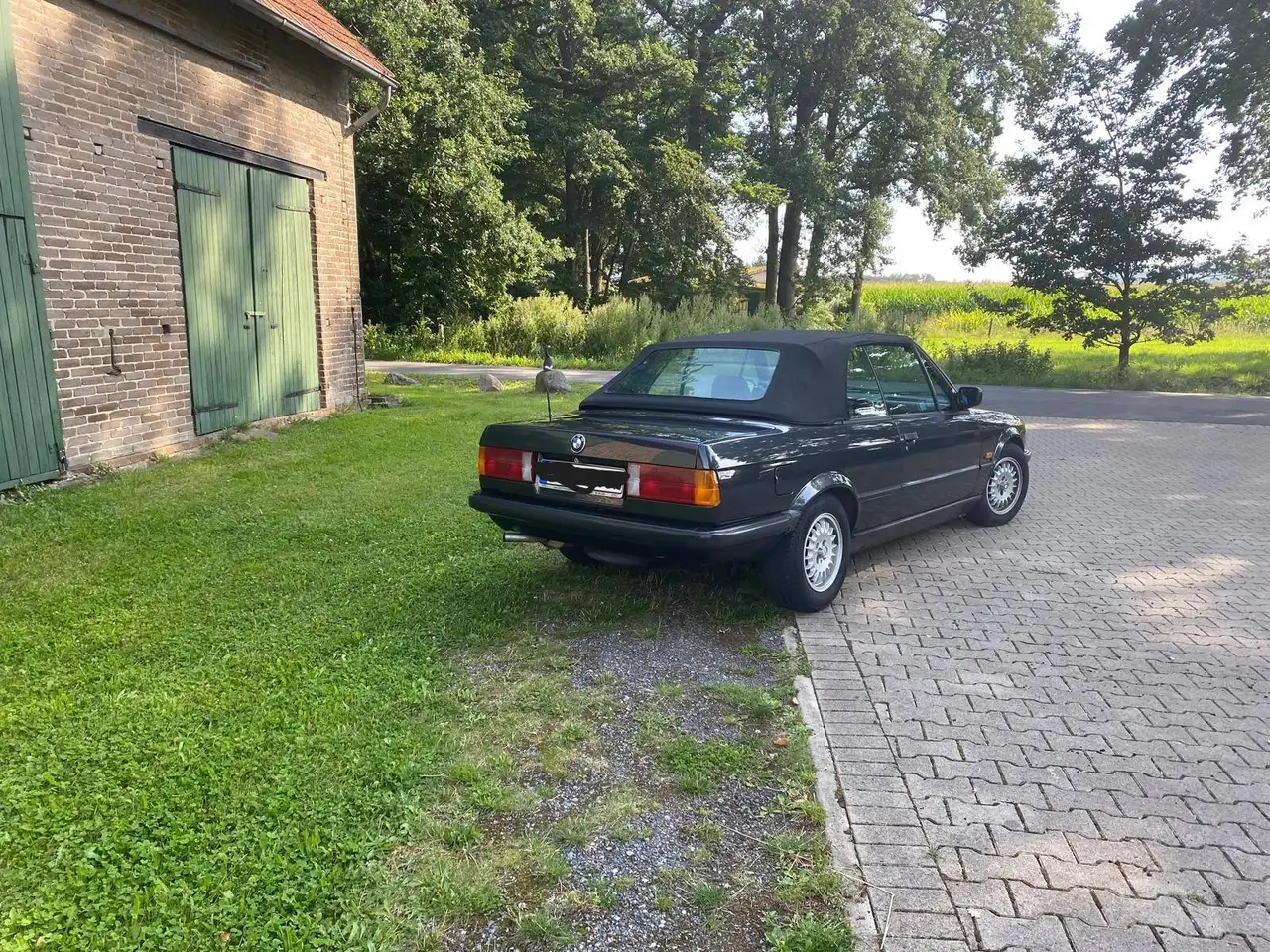 BMW 320i, foto 6