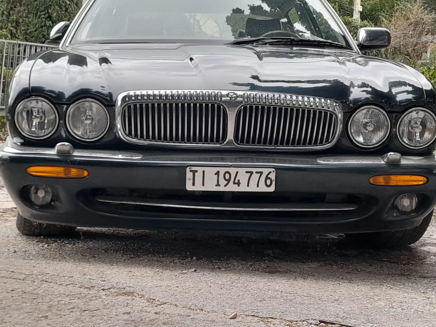 Jaguar Daimler V 8 4.OL  Queen Elizabeth passo lungo Zelená - 1