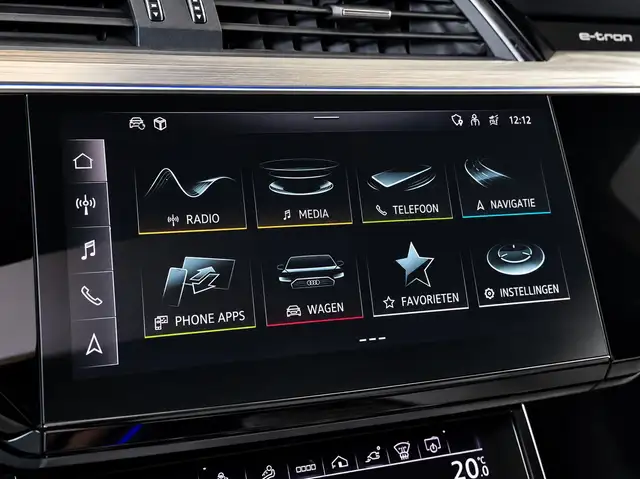 Audi E-Tron view 28