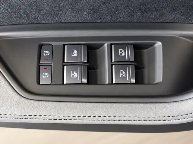 Audi E-Tron view 19