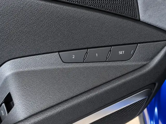Audi E-Tron view 20