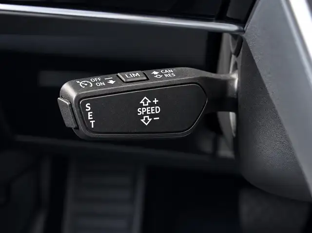 Audi E-Tron view 25