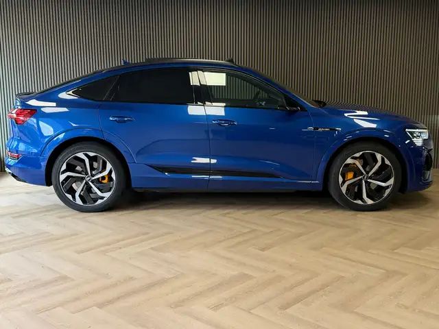 Audi E-Tron view 4