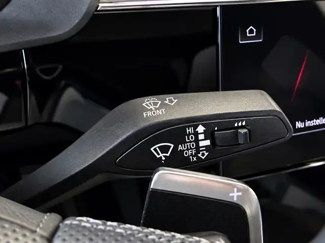 Audi E-Tron view 24