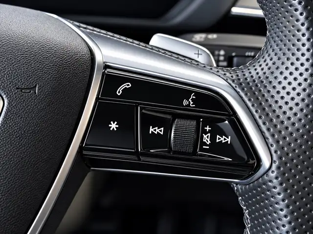 Audi E-Tron view 27