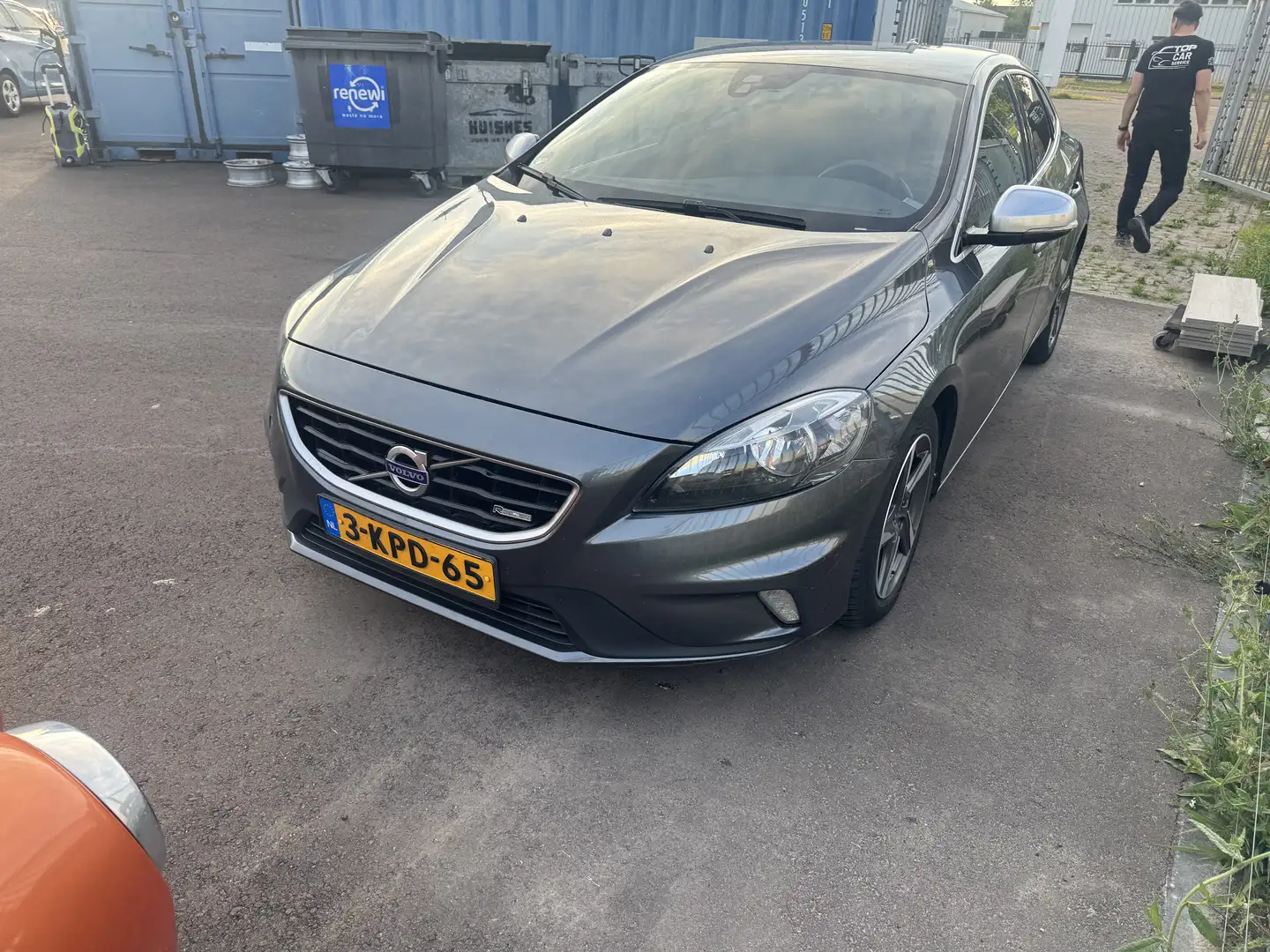 Volvo V40 1.6 D2 R-Design Grijs - 1