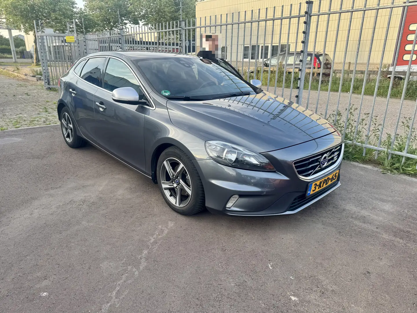 Volvo V40 1.6 D2 R-Design Grijs - 2