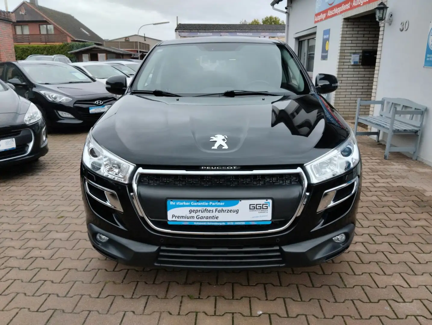 Peugeot 4008 Allure 4WD TÜV-AU 03-2027 Černá - 2