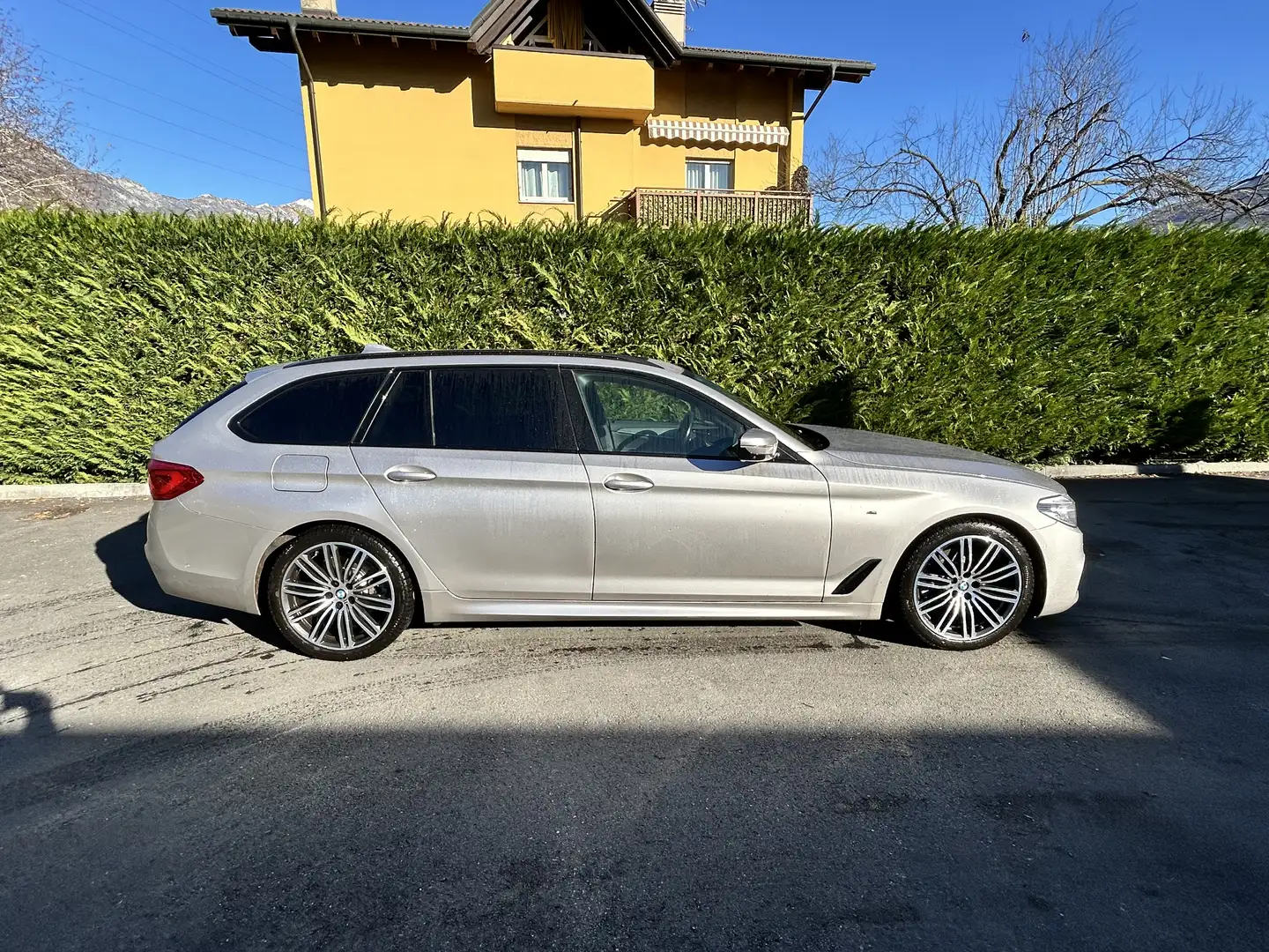 BMW 520 520d Touring xdrive Msport auto - 2