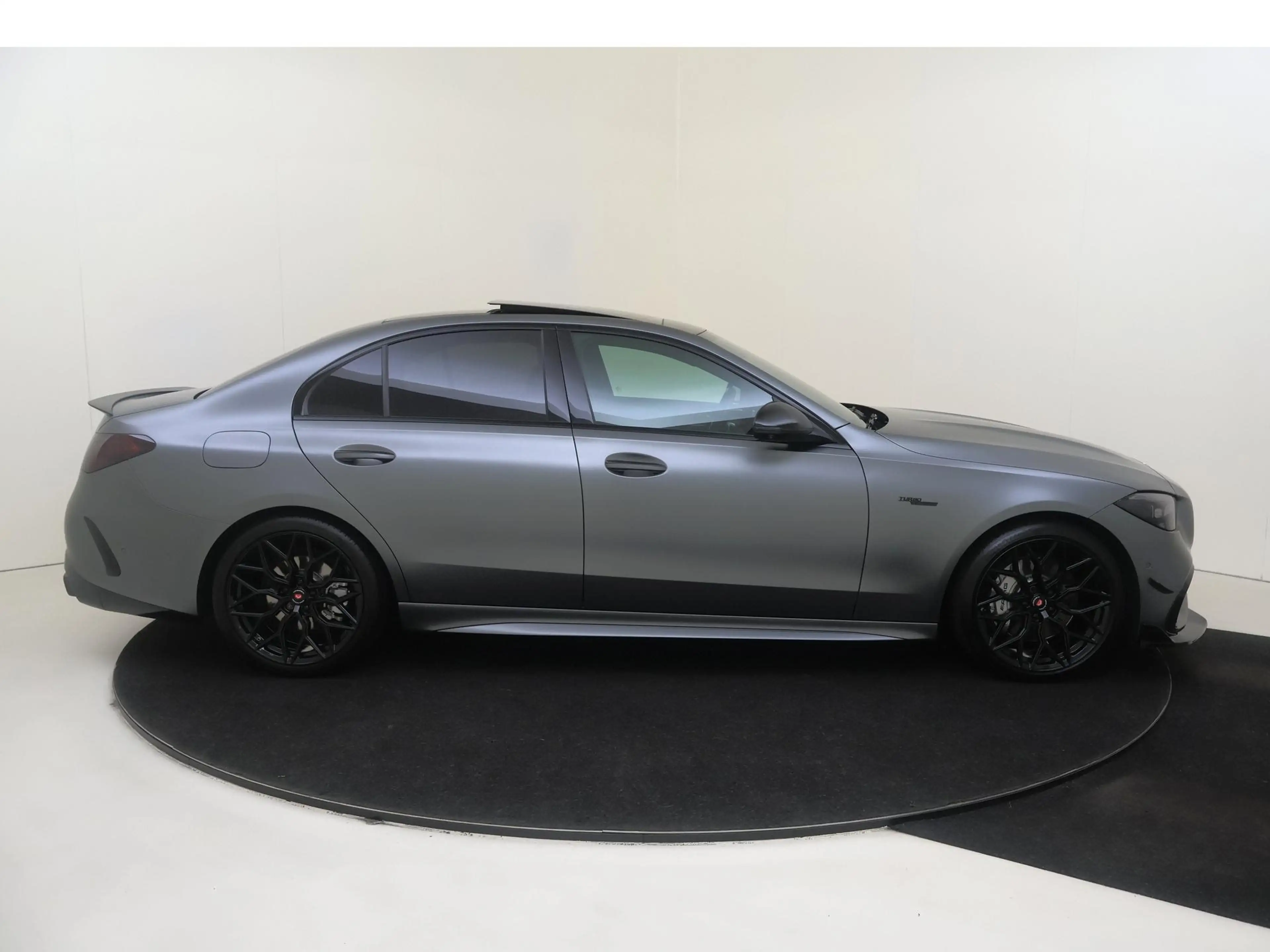 Mercedes-Benz C 180 AMG Line /Panoramadak /Memory /HUD /19 Inch /360 C — photo 10