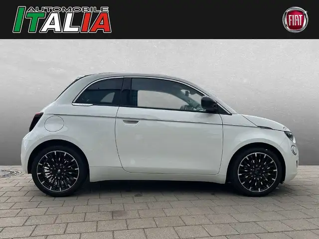 Fiat 500c view 3
