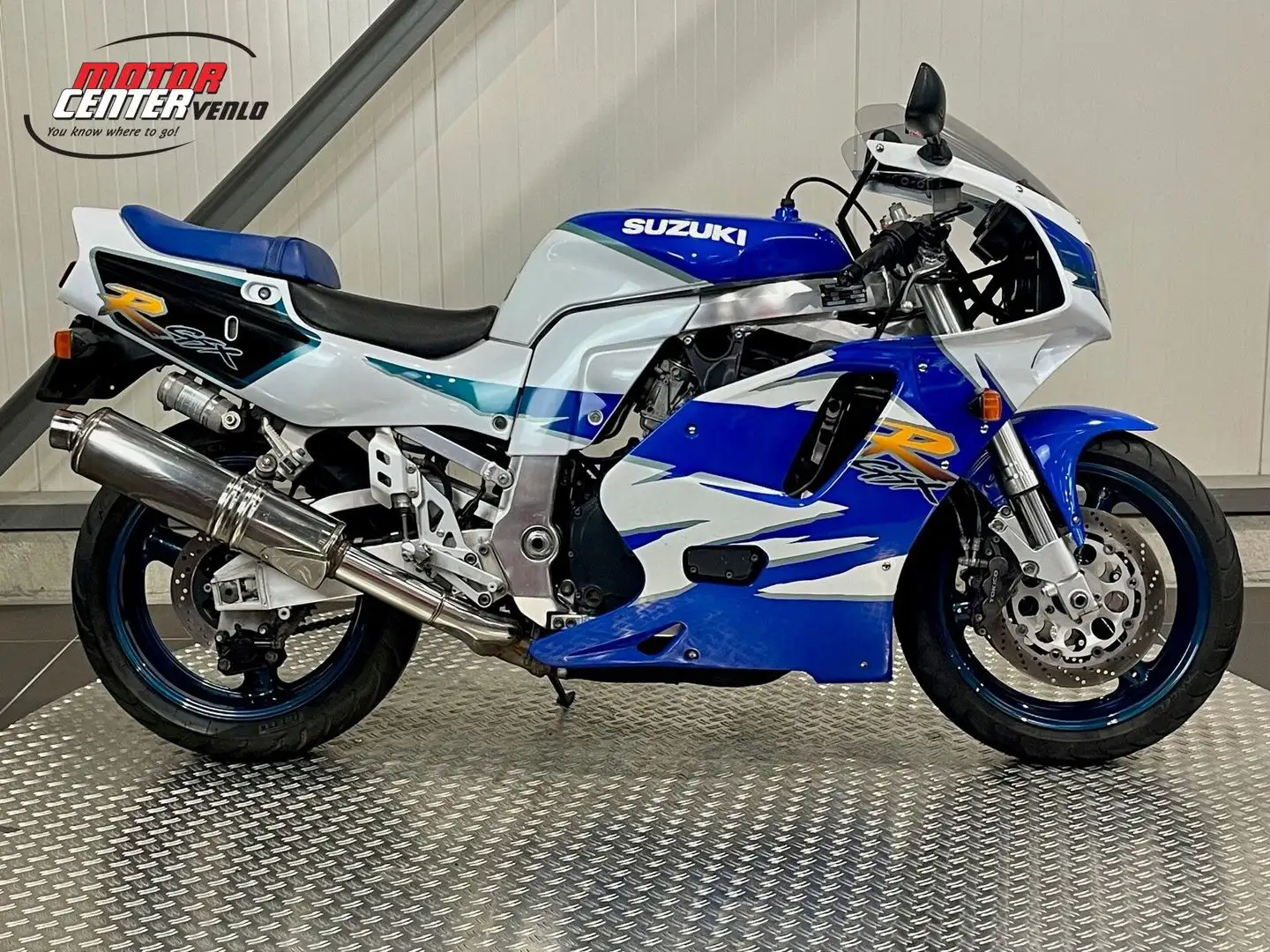 Suzuki GSX-R 750 Wit - 1