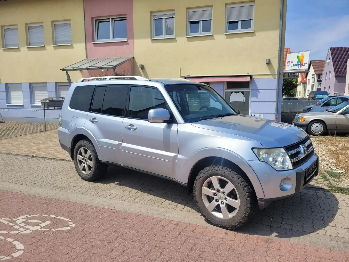 Mitsubishi Pajero 3.2 DI-D Automatik Instyle Argent - 2