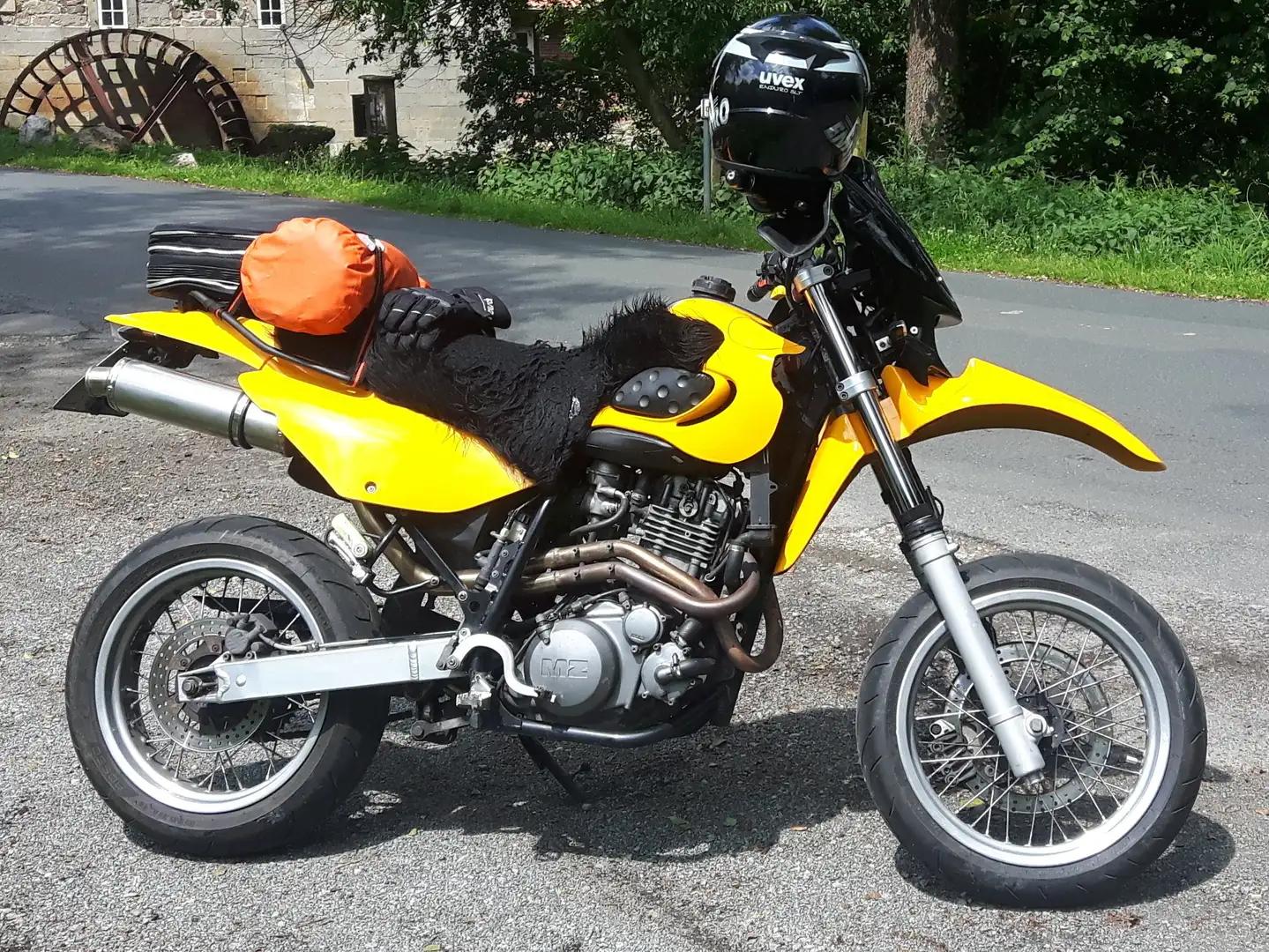 MZ 660 Supermoto Megaspaß auf 2 Rädern Yellow - 1