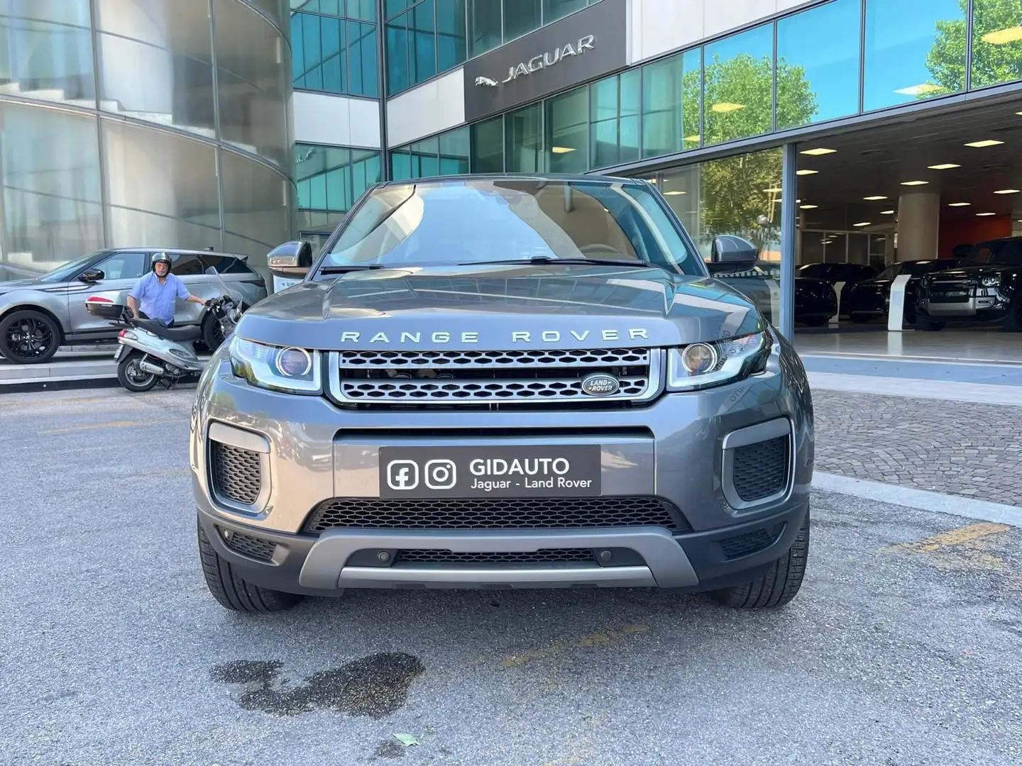 Land Rover Range Rover Evoque Range Rover Evoque 2.0 D150 SE Auto - 2