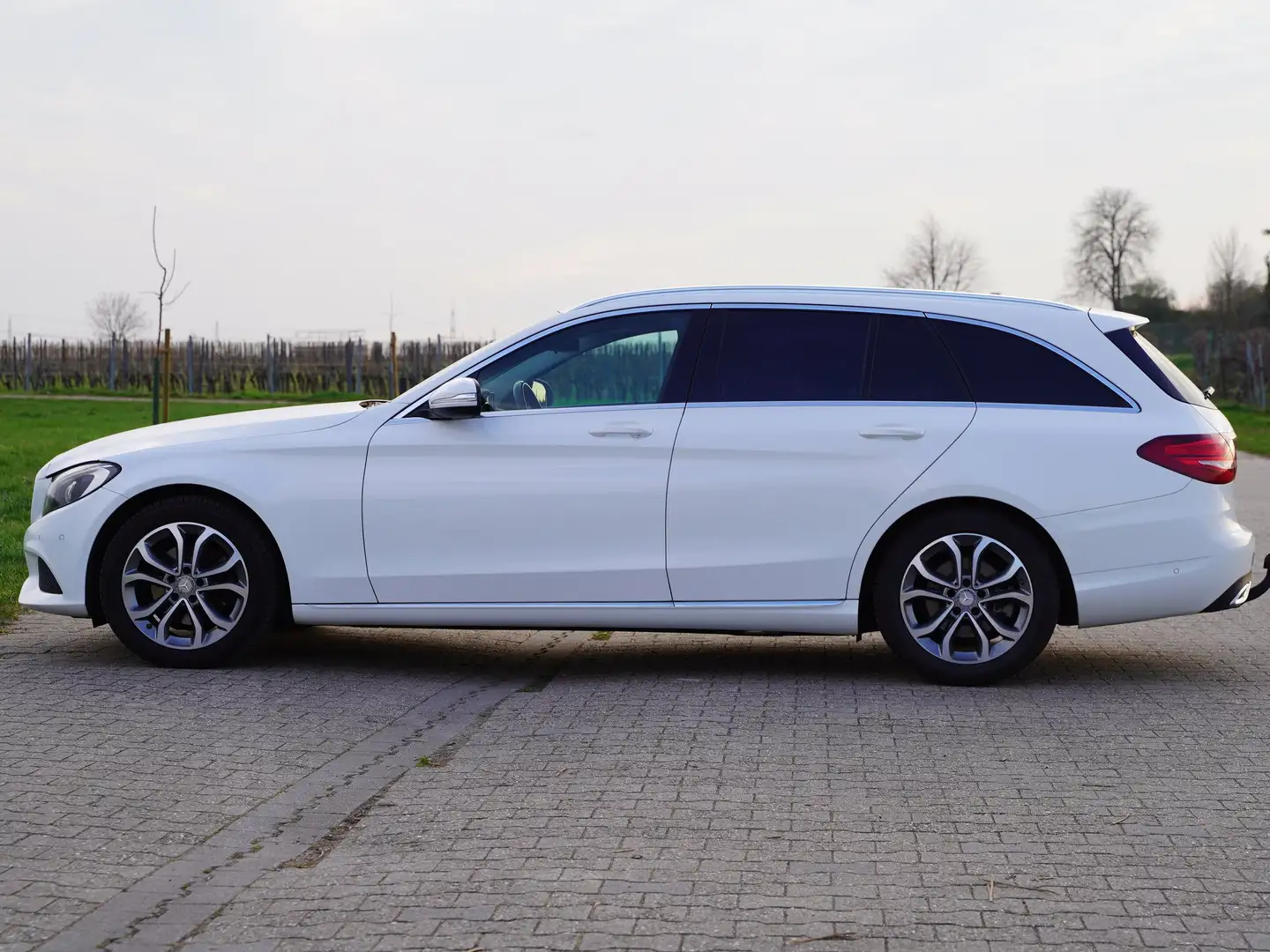 Mercedes-Benz C 220 C-Klasse T-Modell Diesel (BlueTEC) d T 7G-TRONIC A Fehér - 2