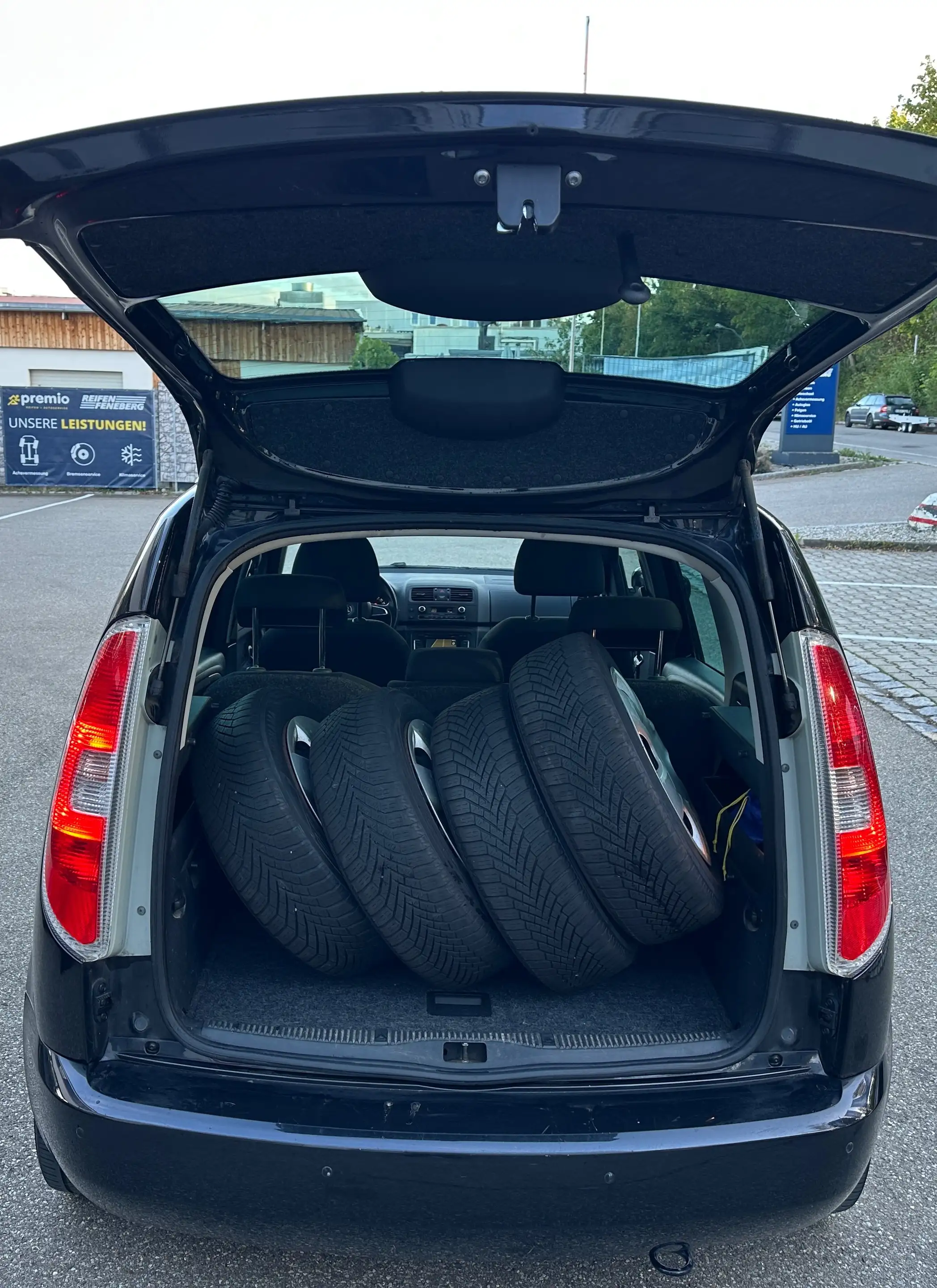 Skoda Roomster Fresh — photo 14