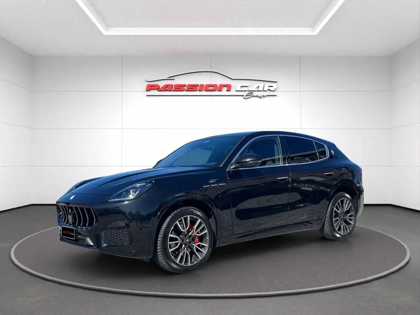 Maserati Grecale 2.0 mhev GT 300cv auto Schwarz - 2