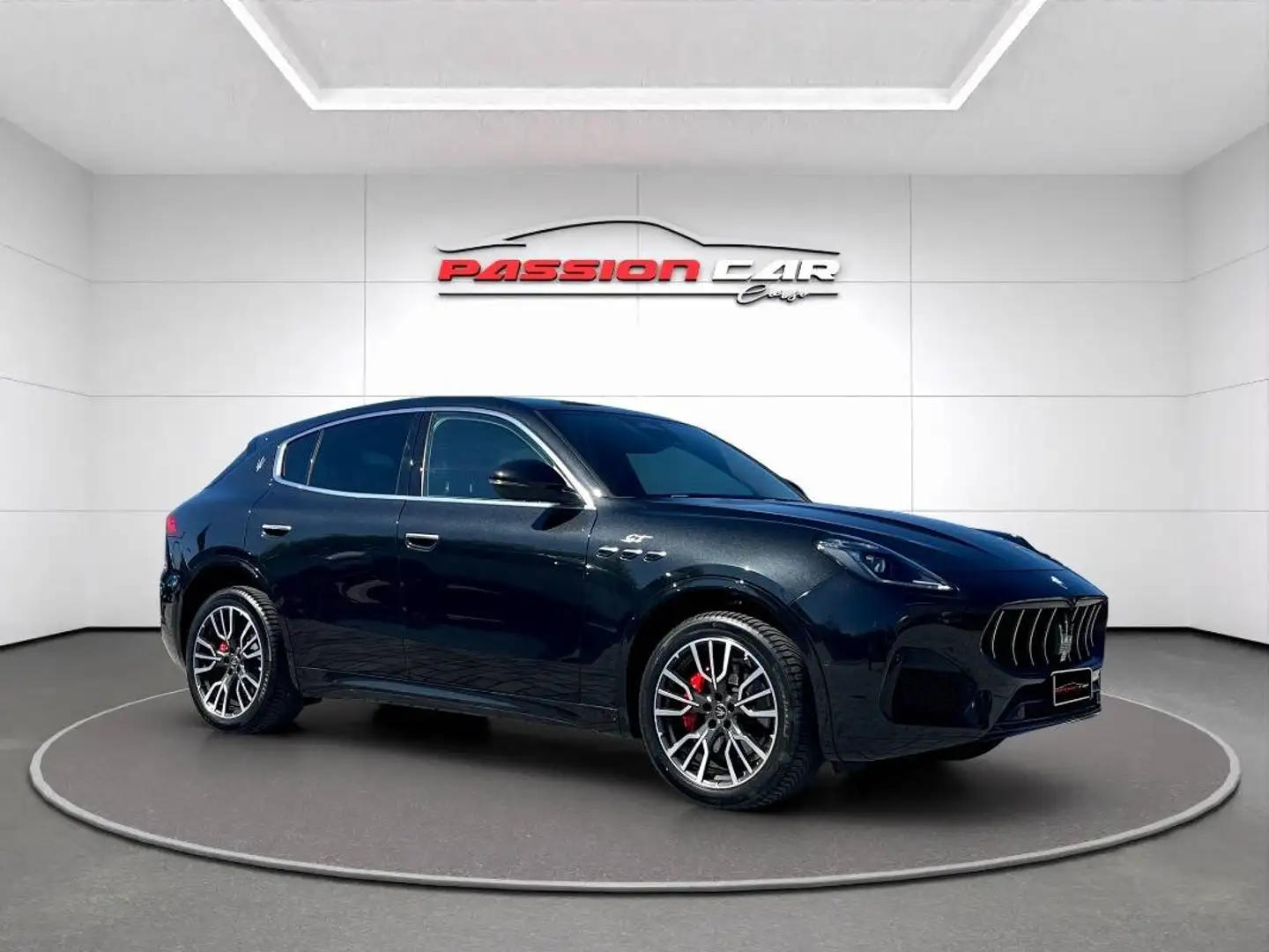 Maserati Grecale 2.0 mhev GT 300cv auto Schwarz - 1