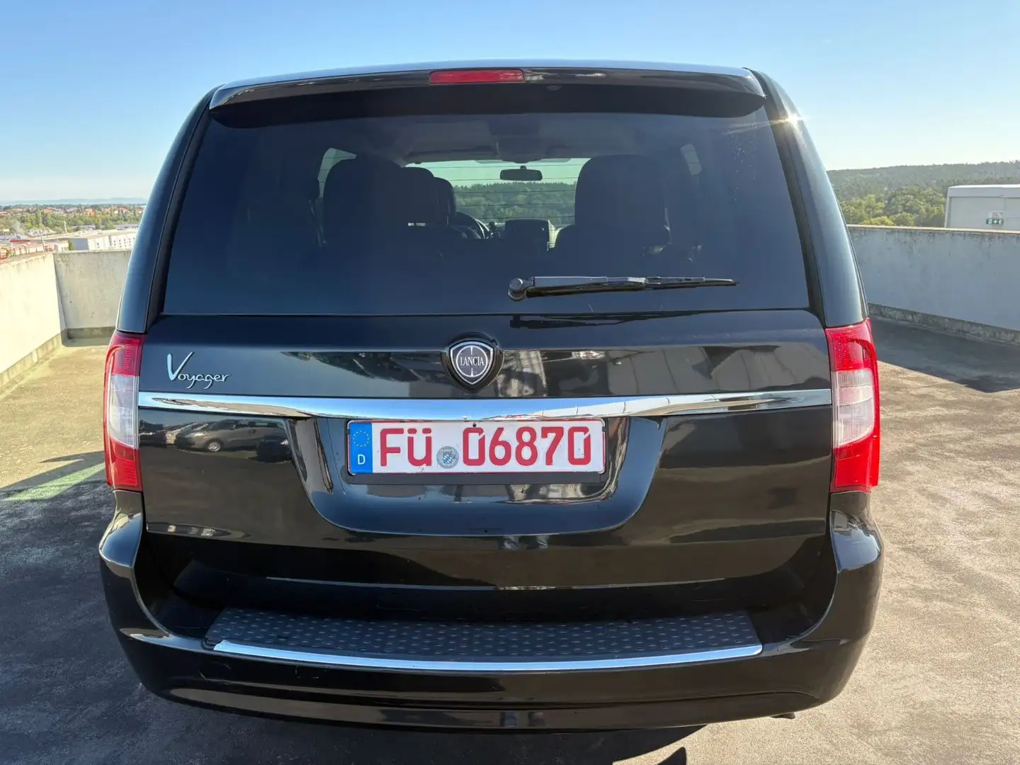 Lancia Voyager S 2.8 CRD Aut.130 KW 7 Sitze Leder Schwarz - 2