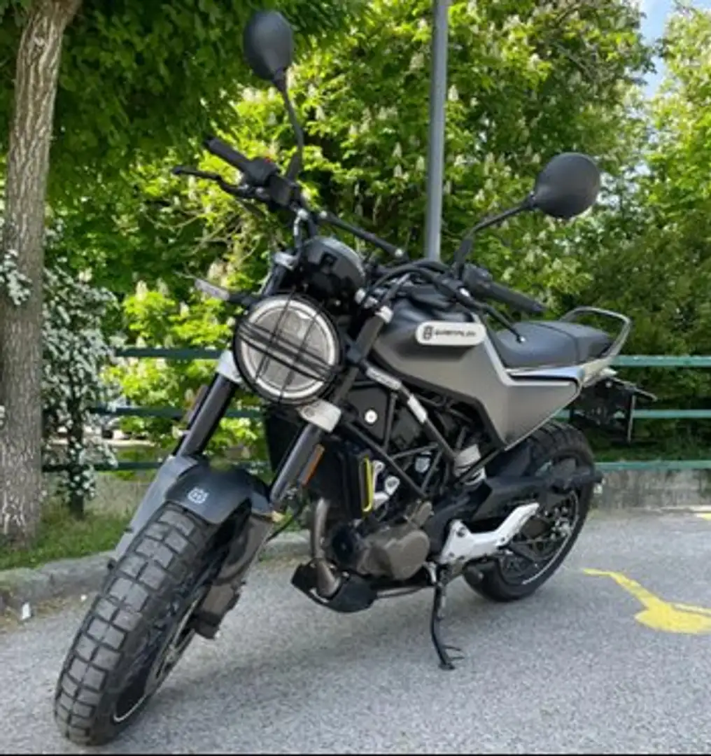 Husqvarna Svartpilen 125 Fekete - 1