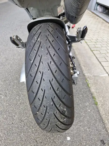 Honda Hornet - foto 4