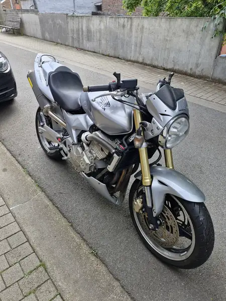 Honda Hornet - foto 2