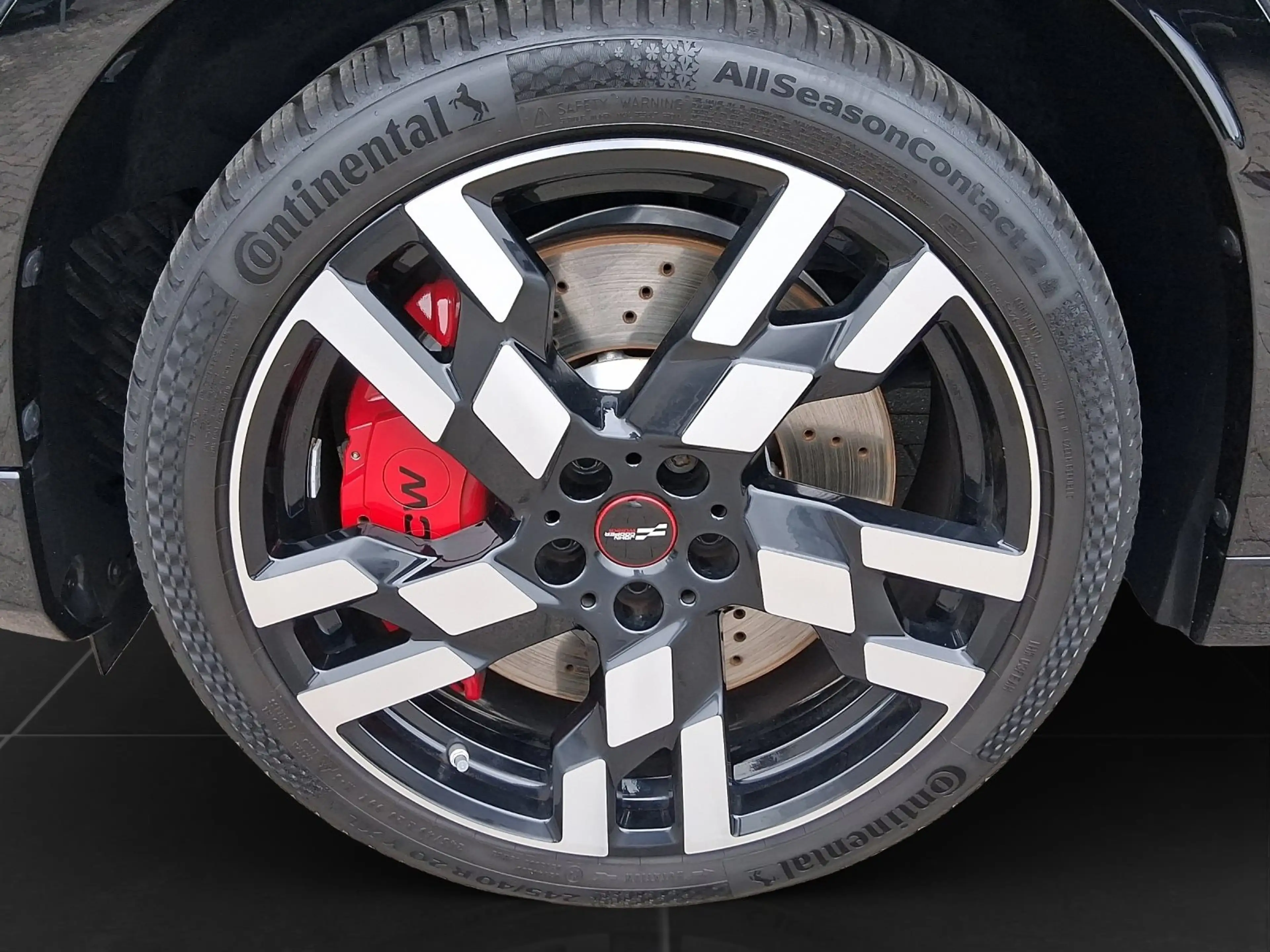 MINI John Cooper Works Countryman John Cooper Works — photo 8