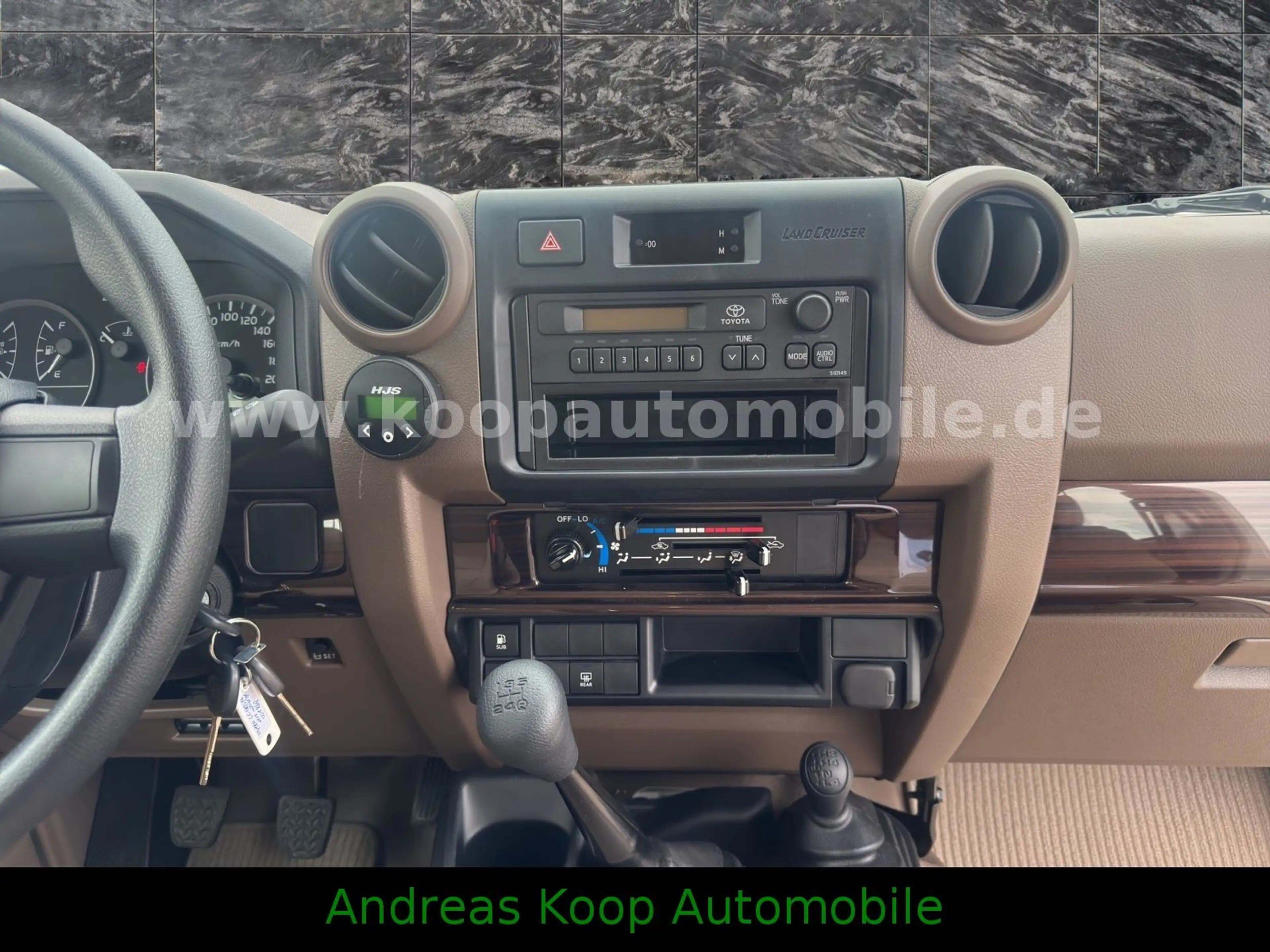 Toyota Land Cruiser GDJ 78 2,8d STD 2x90 40th Sofort — photo 7