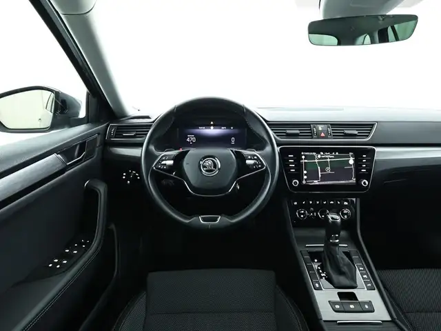 Skoda Superb view 10