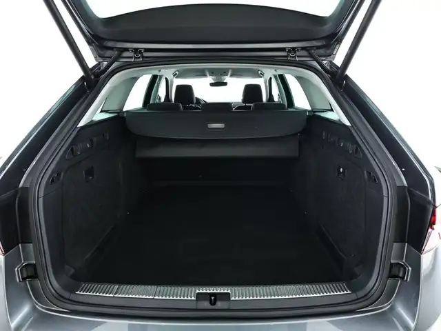 Skoda Superb view 6