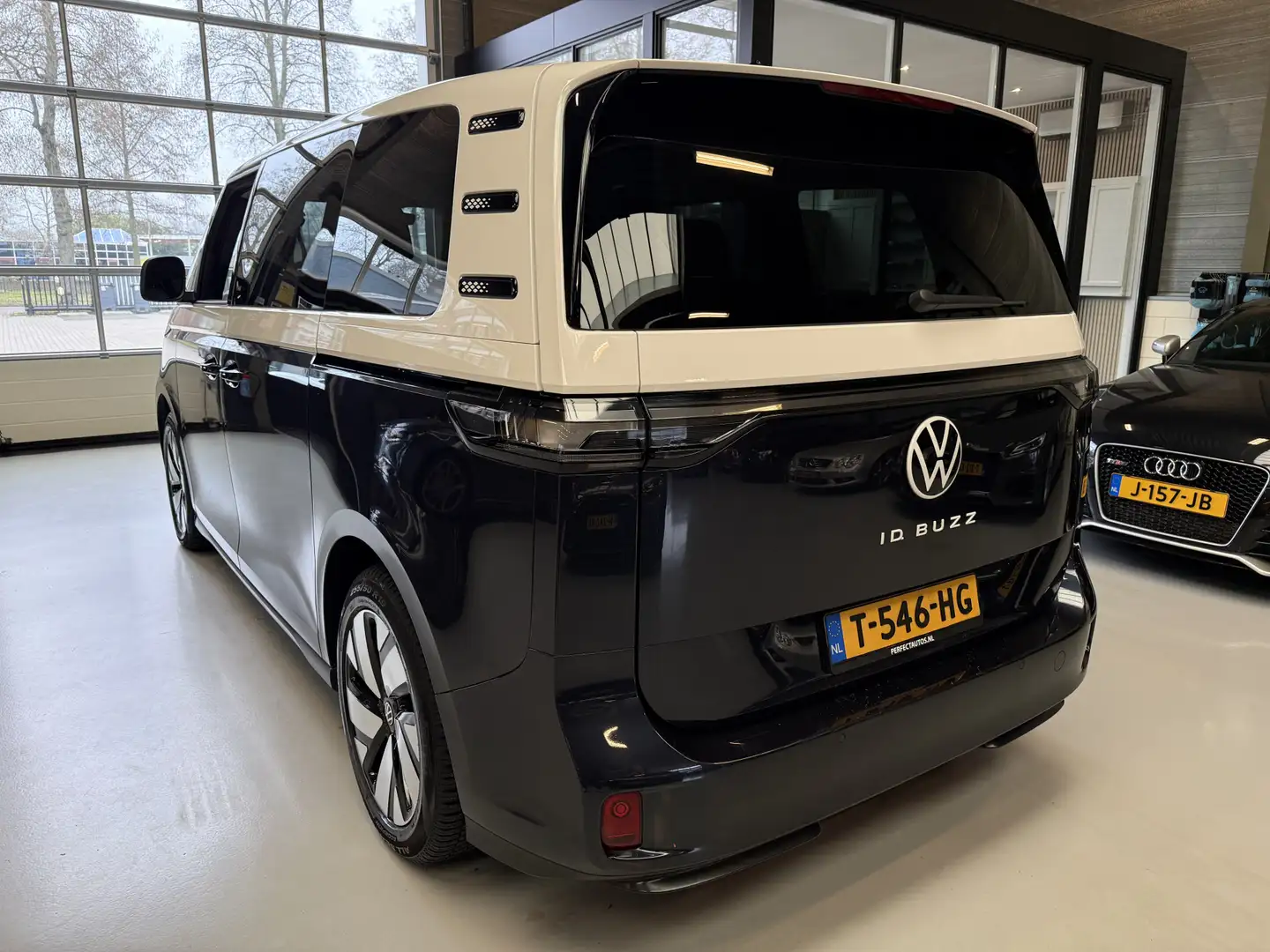 Volkswagen ID. Buzz 1st 77kWh Cruise, Carplay, Dubbele schuifdeur Blau - 2