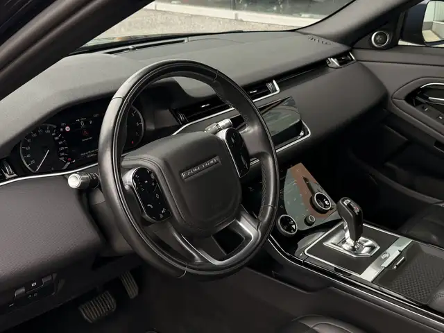Land Rover Range Rover Evoque view 2