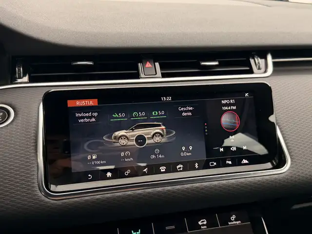 Land Rover Range Rover Evoque view 25