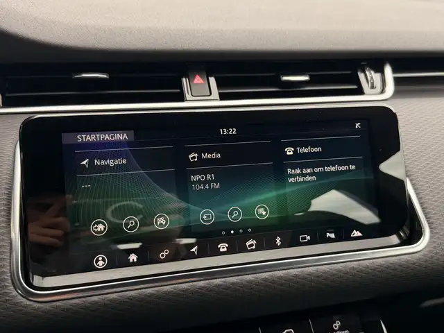 Land Rover Range Rover Evoque view 22
