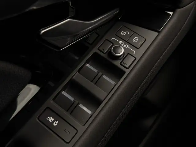 Land Rover Range Rover Evoque view 30