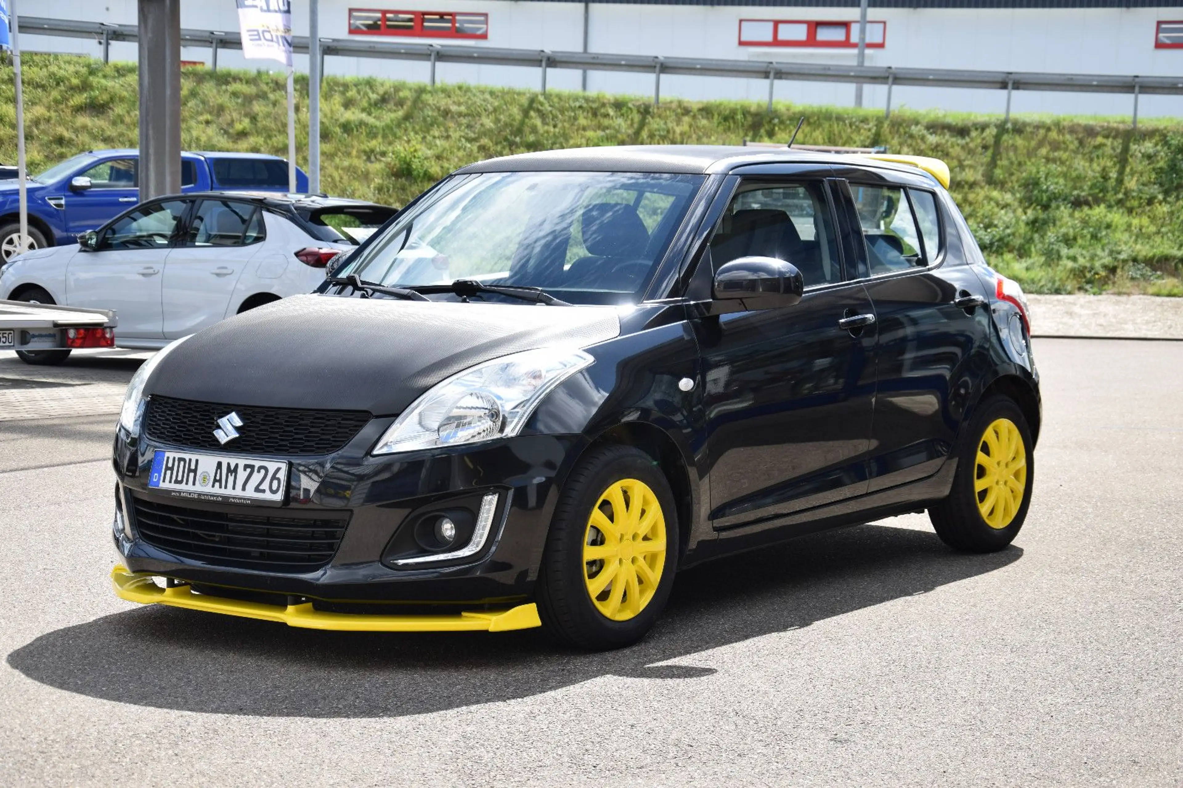 Suzuki Swift 5-TÜRER KLIMA TEMPOMAT SPORTAUSPUFF 8-FACH