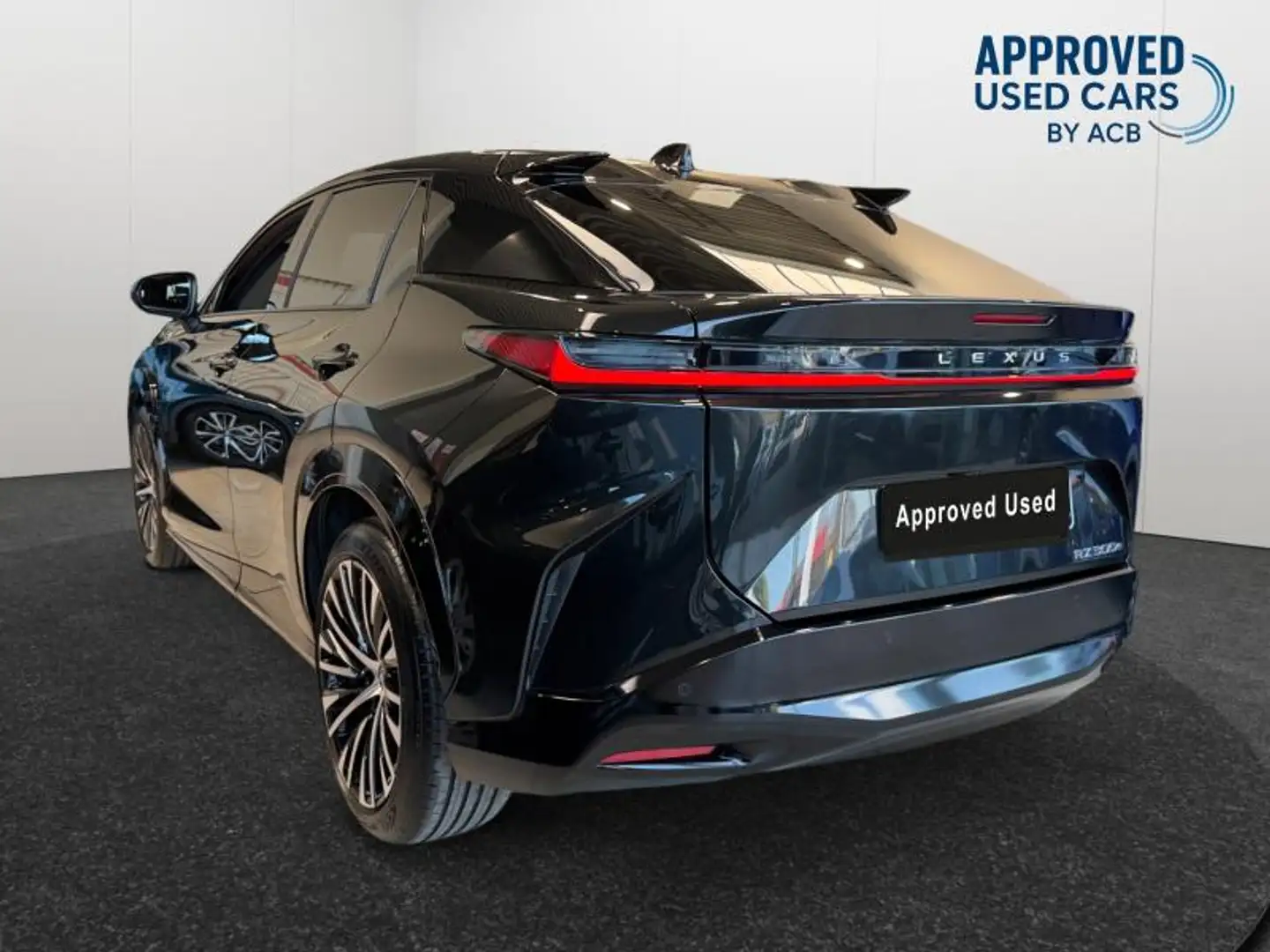 Lexus RZ PRIVILEGE LINE Negro - 2