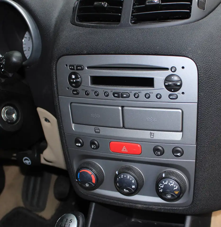 Alfa Romeo 147 1.6 Twin Spark ECO Distinctive, foto 5