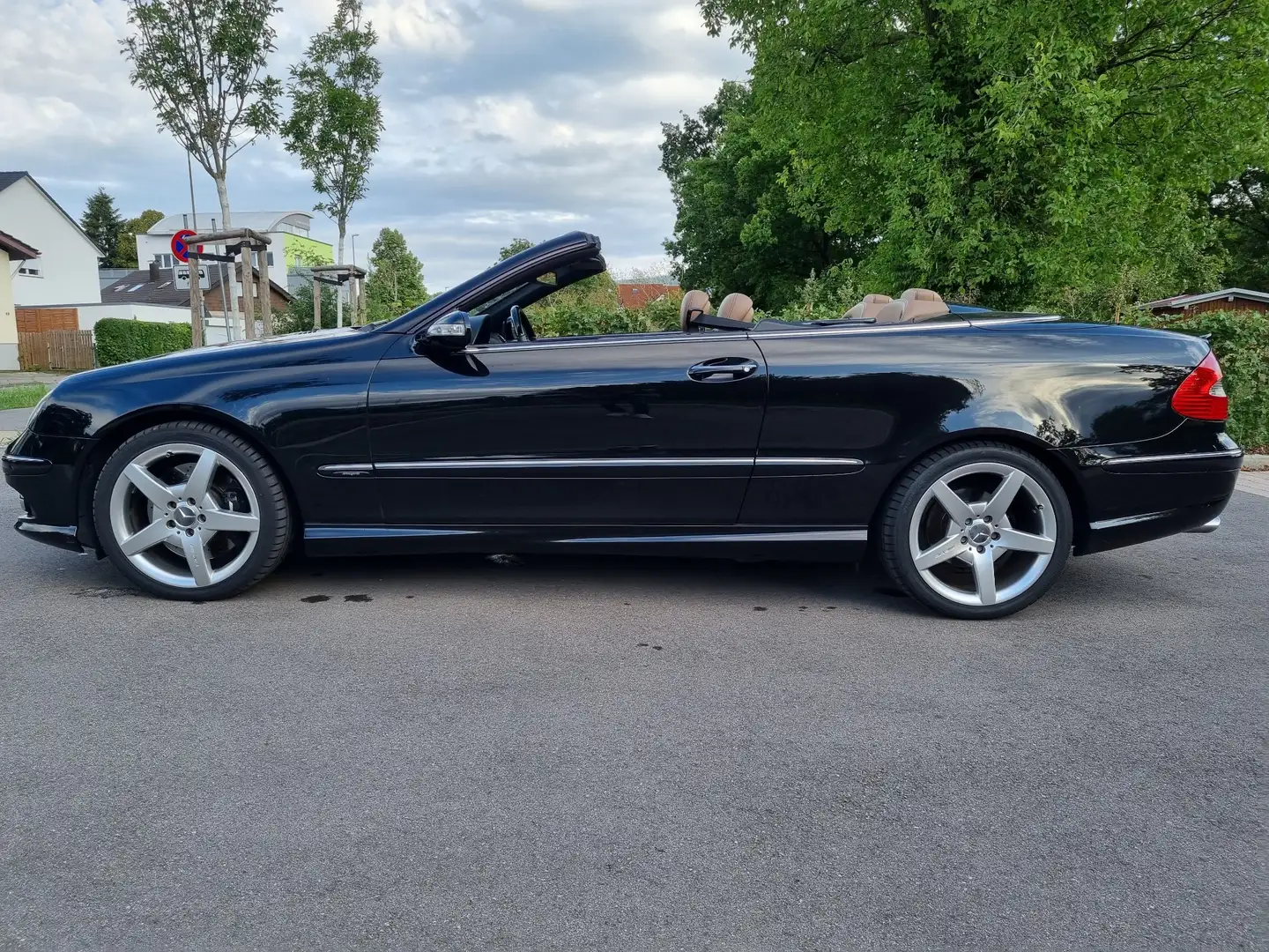 Mercedes-Benz CLK 350 Cabrio 7G-TRONIC Avantgarde AMG Sportpaket Schwarz - 2