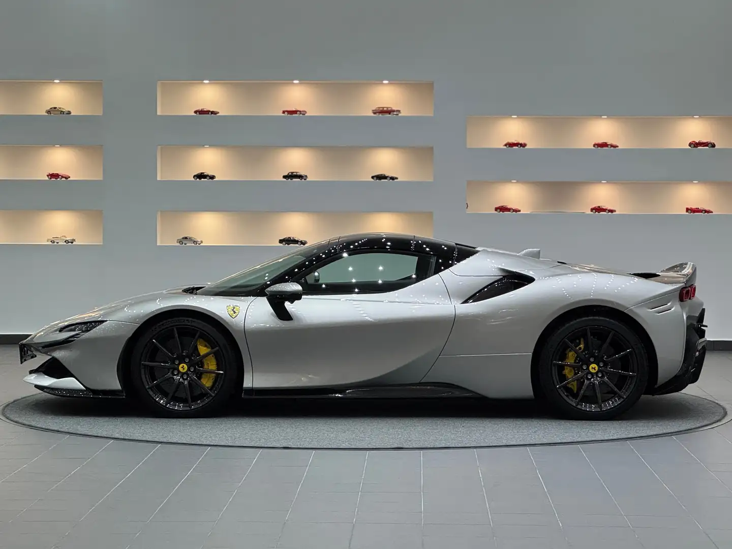 Ferrari SF90 Spider * 1of1 * ATELIER * Ö-Auto * Assetto Fiorano * Срібний - 2