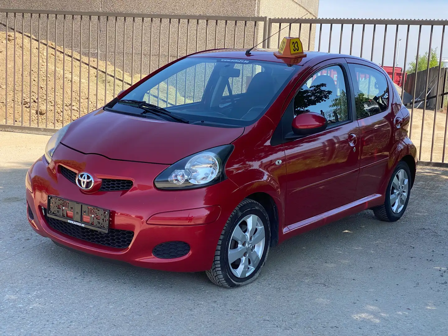 Toyota Aygo 1.0i VVT-i Miami Rood - 1