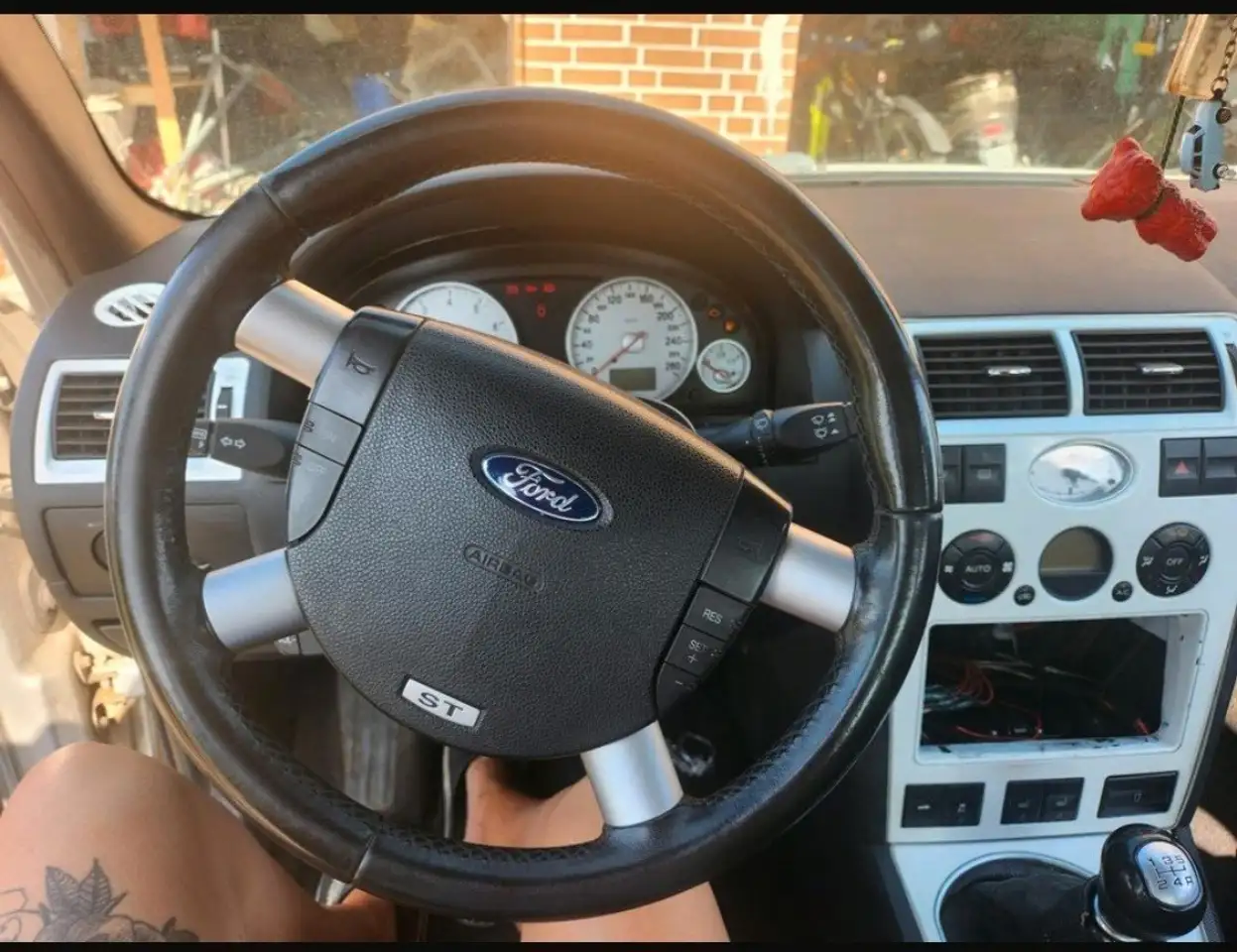 Ford Mondeo 2.5 V6 Ghia, foto 5