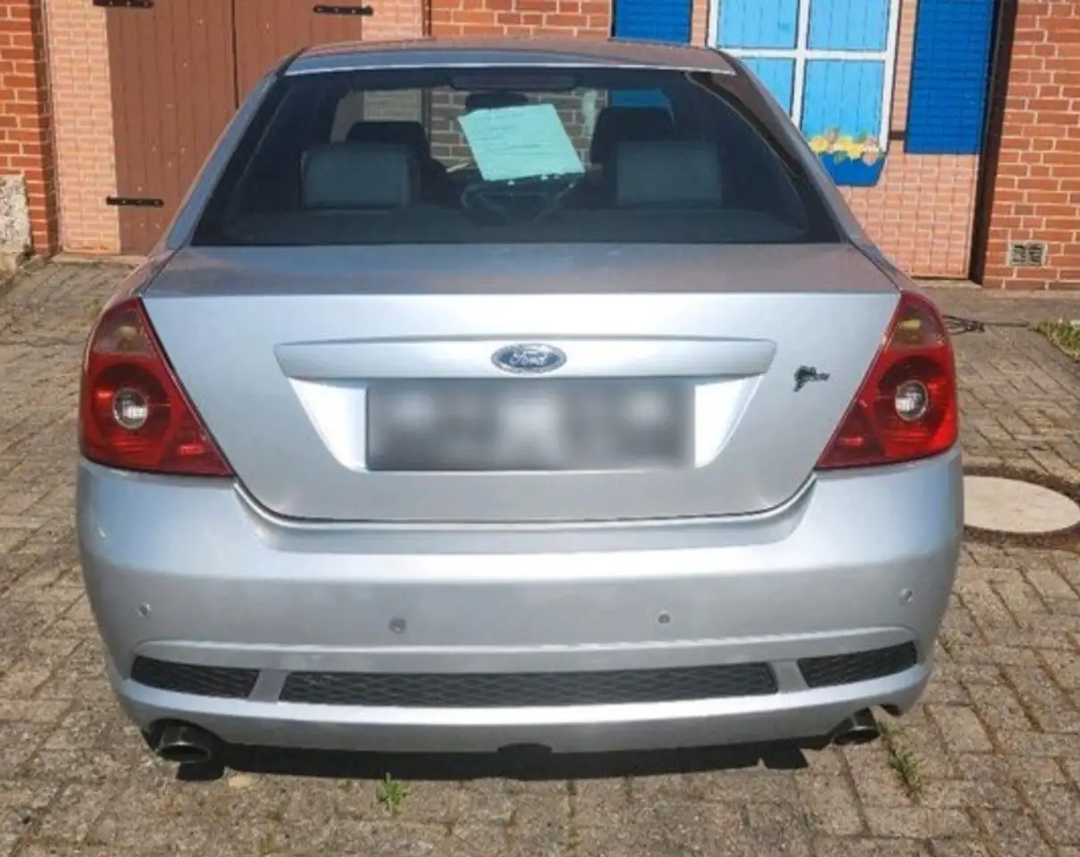 Ford Mondeo 2.5 V6 Ghia, foto 3