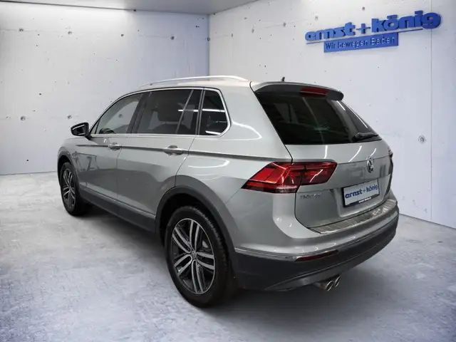 Volkswagen Tiguan view 4
